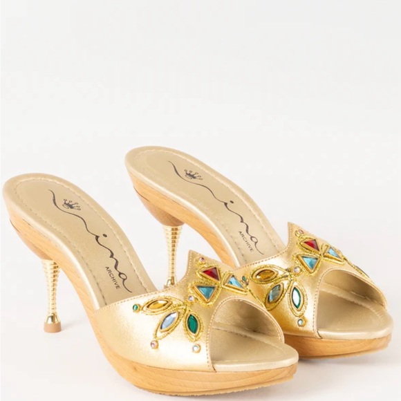 Nina GOLD SLIP ON FLAT-SHOE PLATFORM SANDALS - Picture 6 of 8